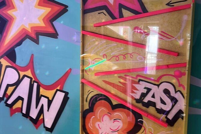 Porto Indoor Mini Golf Experience with Bar - Key Points