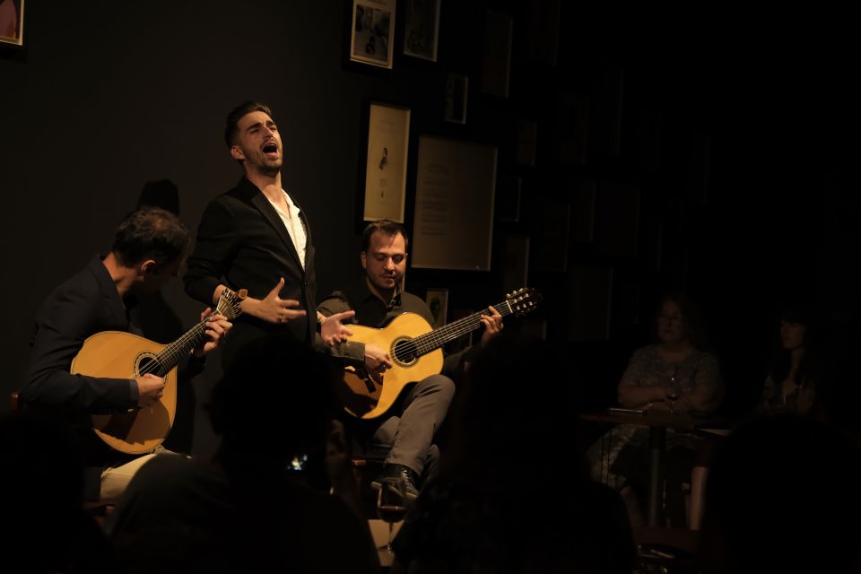 Porto: Intimate Fado Concert Ticket With a Glass of Wine - Customer Ratings and Reviews