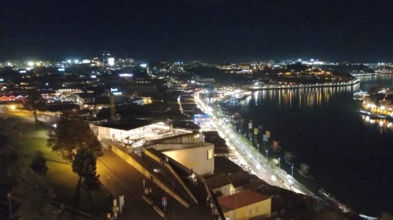 Porto / Lisbon Transfer with Nazaré & Óbidos - Frequently Asked Questions