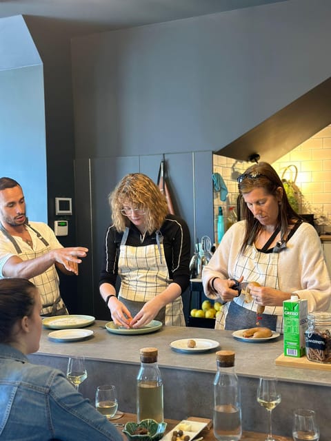 Porto: Local Market Tour & Cooking Class/Showcooking - Who would love this tour? 