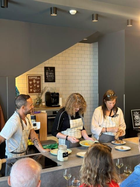 Porto: Local Market Tour & Cooking Class/Showcooking - Practical Details & Considerations