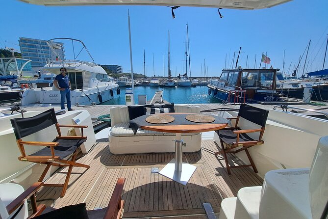 Porto: Luxury Yacht Tour on the Douro River - Sunset or Daytime - Inclusions and Accessibility