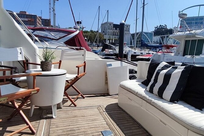 Porto: Luxury Yacht Tour on the Douro River - Sunset or Daytime - Highlights of the Tour Experience
