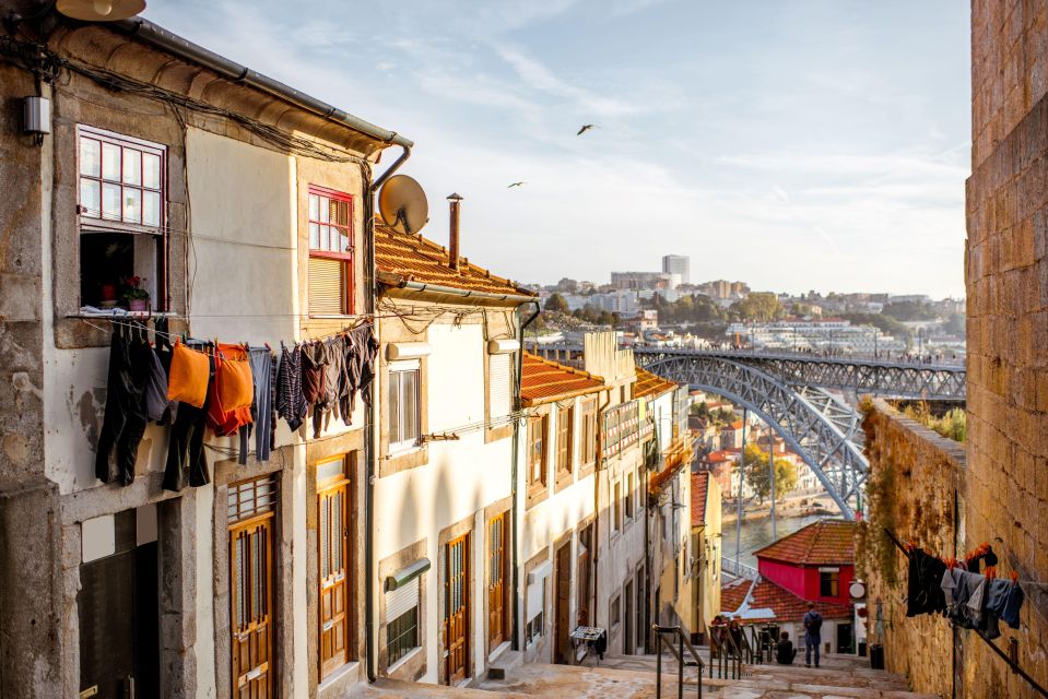 Porto: Private Architecture Tour With a Local Expert - Meeting Point and Logistics