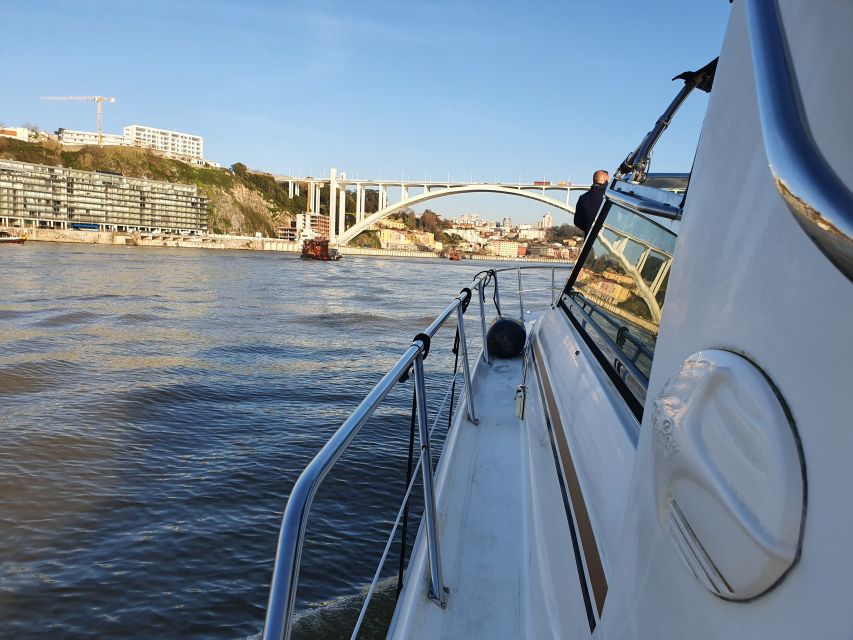 Porto: Private Boat Down Douro River - Meeting Point and Location
