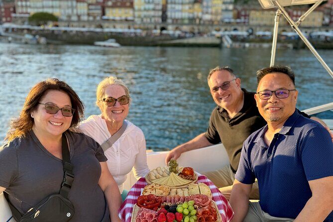 Porto PRIVATE Boat Tour: Bridges, River Mouth & SUNSET - A Closer Look at the Porto Private Boat Tour