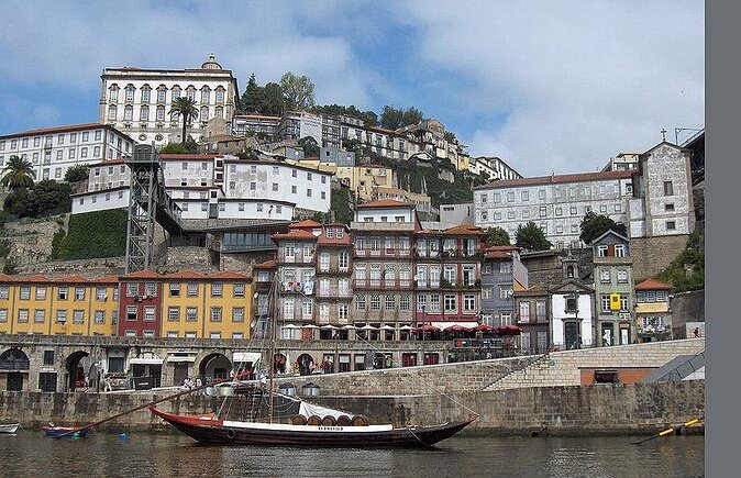 Porto Private Tour From Lisbon With Wine Tasting - Key Points