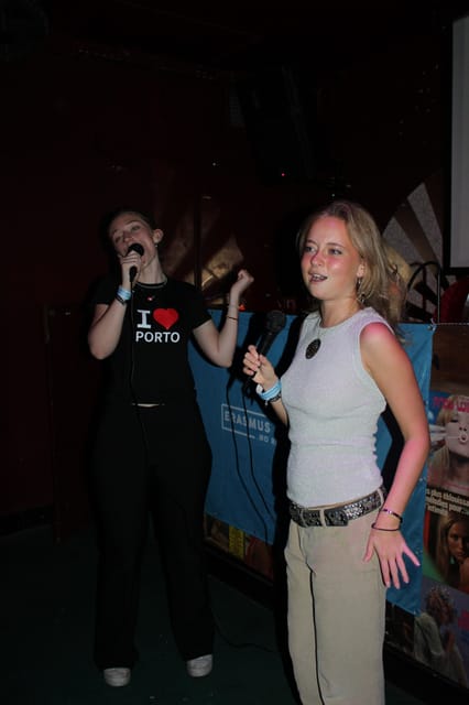 Porto: Pub Crawl with 7 Drinks, Games, and VIP Club Entry - FAQ