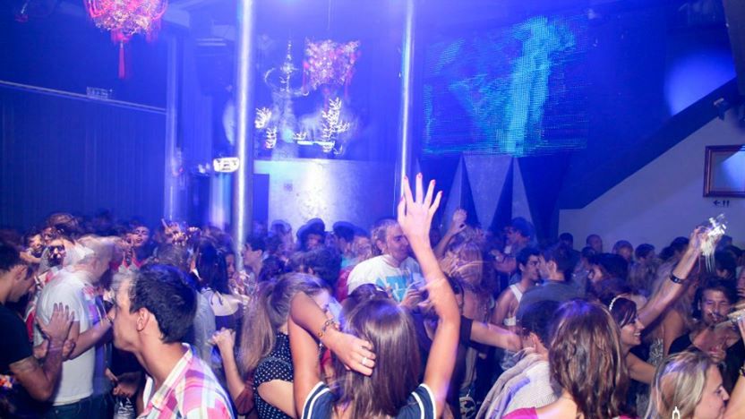Porto: PubCrawl with 6 Drinks+VIP Club Entry - Practical Tips
