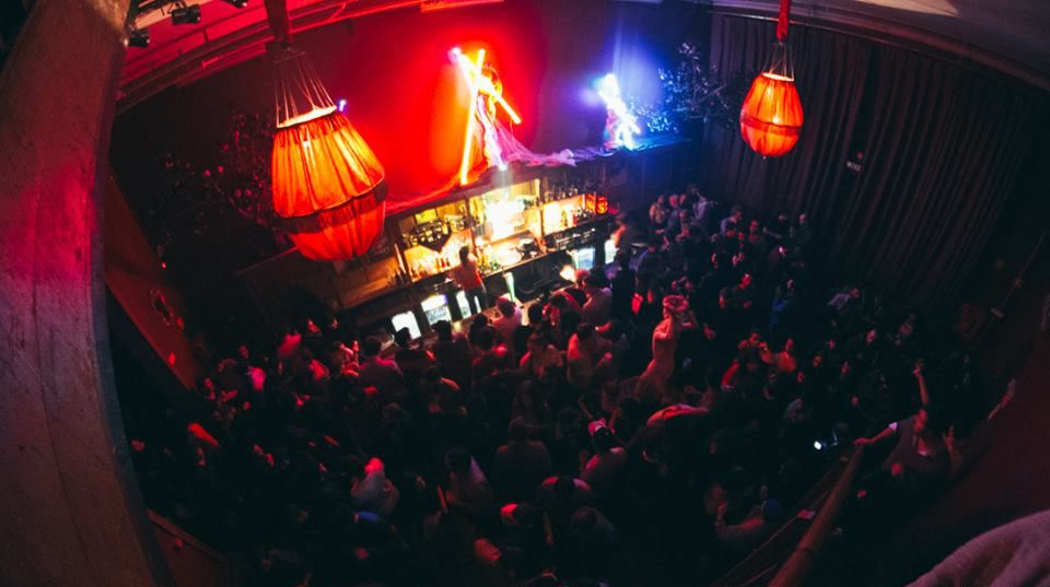 Porto: PubCrawl with 6 Drinks+VIP Club Entry - FAQ