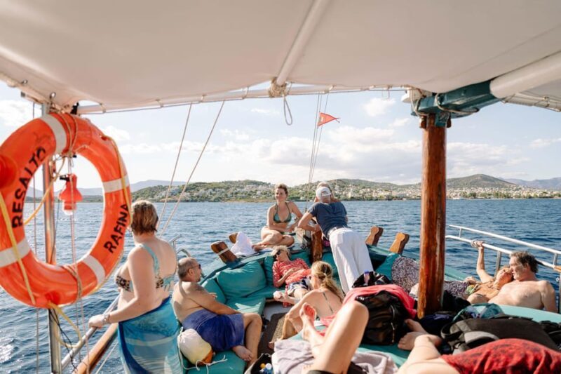 Porto Rafti: Athens Cruise Tour with Mediterranean BBQ - Key Points