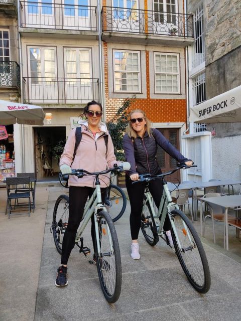 Porto: Rent a Bike or E-Bike - Essential Amenities Included
