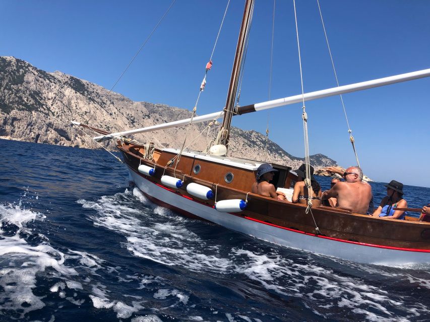 Porto San Paolo: Tavolara & Molara Vintage Cruise With Lunch - Tavolara Island