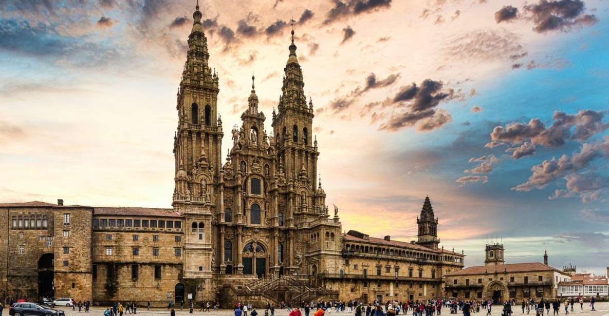 Porto: Santiago De Compostela & Viana Do Castelo Tour - Visit the Santa Luzia Sanctuary