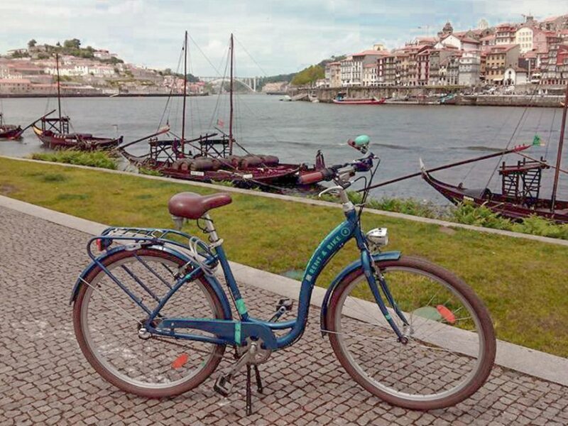 Porto: Self-Guided Bike and Boat Tour with Port Wine Tasting - Crossing the Douro River: The Bridges and the Views