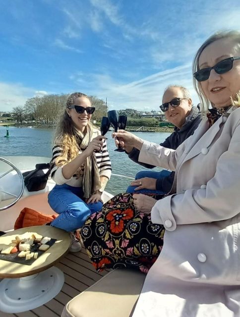 Porto: Sunset Boat Trip With Welcome Drink - Frequently Asked Questions