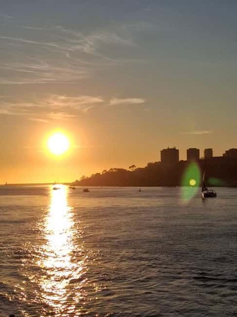 Porto Sunset: Sailboat Tour with Welcome Drink and snacks - Key Points