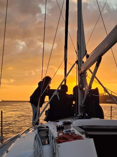 Porto Sunset: Sailboat Tour with Welcome Drink and snacks - Who Should Consider This Tour?