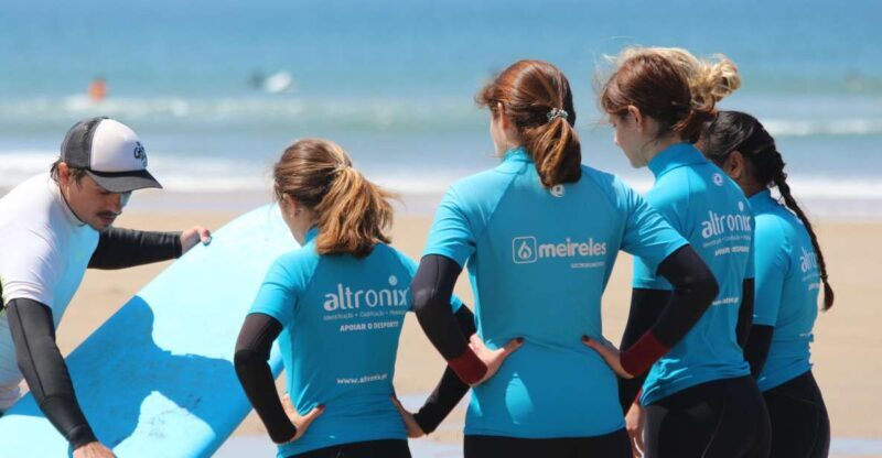 Porto: Surfing Lesson with Transfers - Key Points