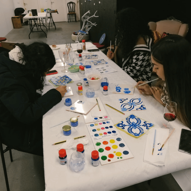 Porto: Tile-Painting Workshop with Porto Wine - Bainharia - FAQ
