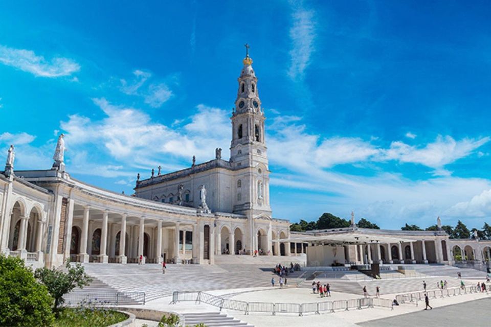 Porto to Lisbon With Aveiro-Coimbra-Fátima-Nazaré-Óbidos - Customer Reviews