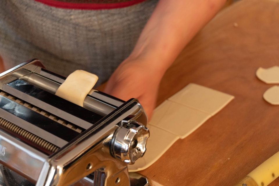Porto Torres: Sardinian Sweets Cooking Class With Tastings - Meeting Point