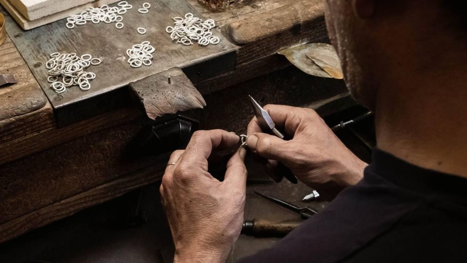 Porto: Tour to the World of Silver in a Century-Old Workshop - Customer Feedback