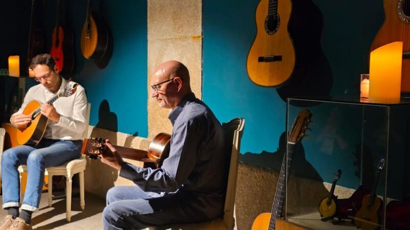 Porto: Traditional Fado Show at Sao Bento with Port Wine - Key Points