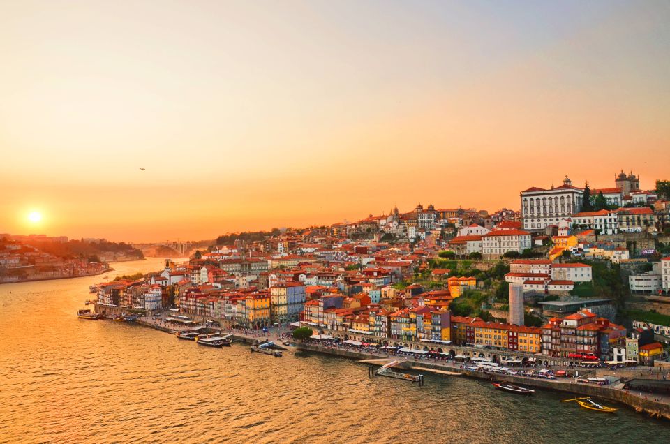 Porto: Tuk Tuk Sunset Tour With Glass of Port Wine - Meeting Point and Arrival