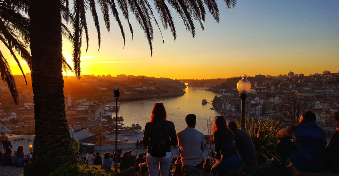 Porto: Tuk Tuk Sunset Tour With Glass of Port Wine - Customer Feedback and Reviews