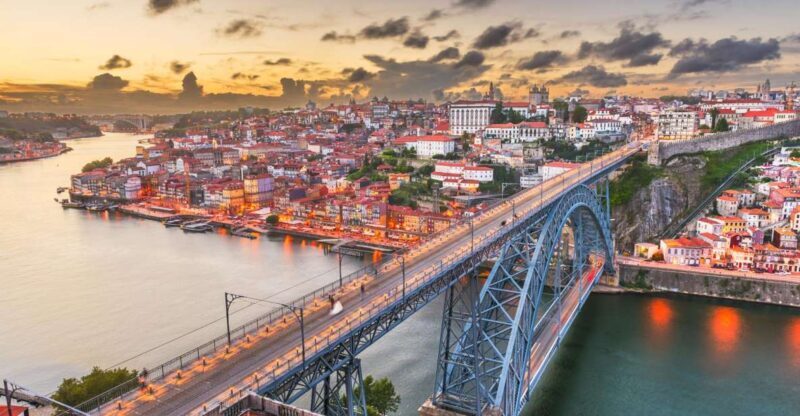 Porto Walking Tour of the city centre in small-groups - Exploring Porto: A City of Charm and Character