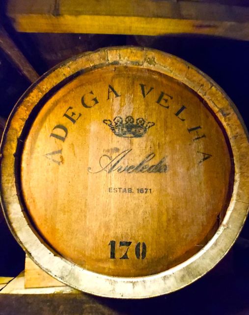 Porto: Wine Tastings (Green Wine) & Lunch & Porto Old Tour - Exclusions