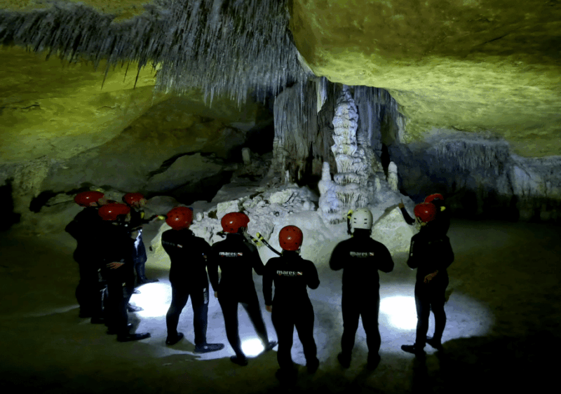 Portocolom: Snorkeling Tour Sea Cave Pirate Cave Mallorca - Exploring the Sea Cave Pirate Cave