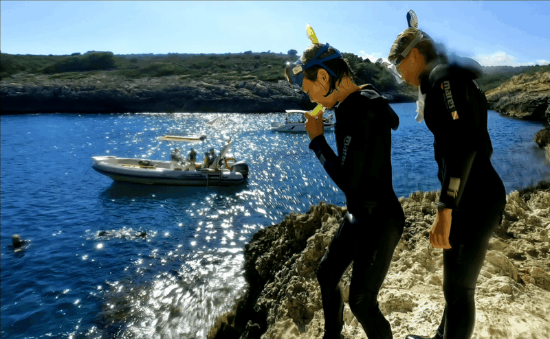 Portocolom: Snorkeling Tour Sea Cave Pirate Cave Mallorca - Snorkeling Among Colorful Fish