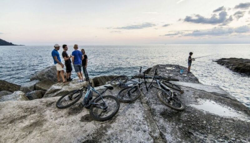 Portofino: E-bike tour 4 hours, riding the Italian riviera - Exploring the Ligurian Riviera on an E-bike Tour
