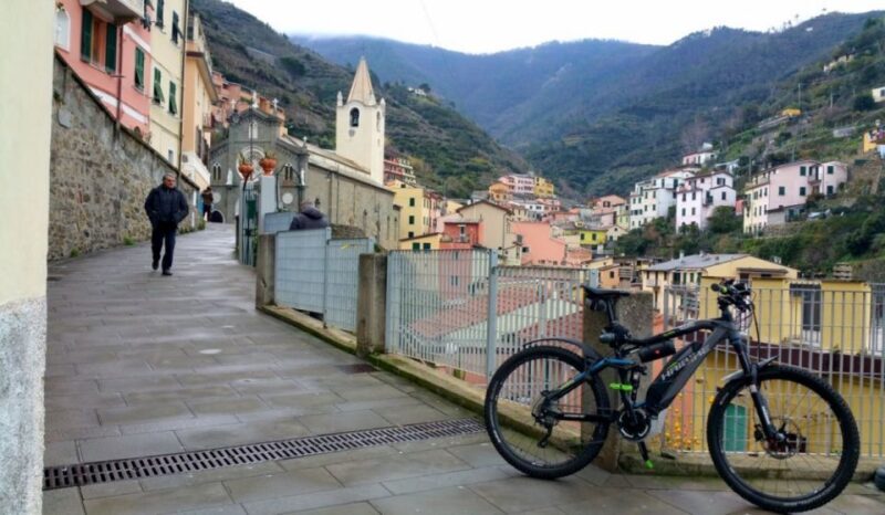 Portofino: E-bike tour 4 hours, riding the Italian riviera - A Deep Dive into the E-bike Experience