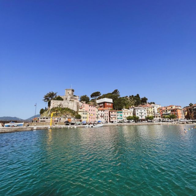 Portovenere: Lerici Boat Tour With Aperitif on Board - Portovenere: The Picturesque Town