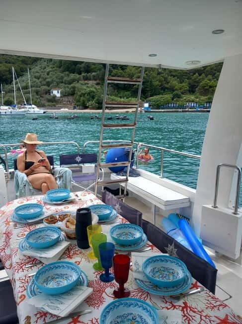 Portovenere:Gulf Poet & Islands private boat trip with meal - Authentic Experiences That Stand Out