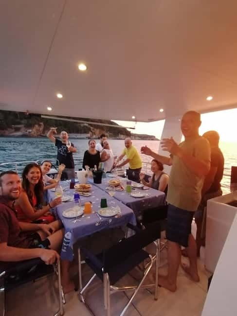 Portovenere:Gulf Poet & Islands private boat trip with meal - Who Should Consider This Tour?