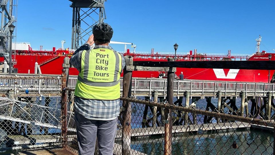 Portsmouth: Historic Neighborhoods Guided Bike Tour - Tour Duration and Distance