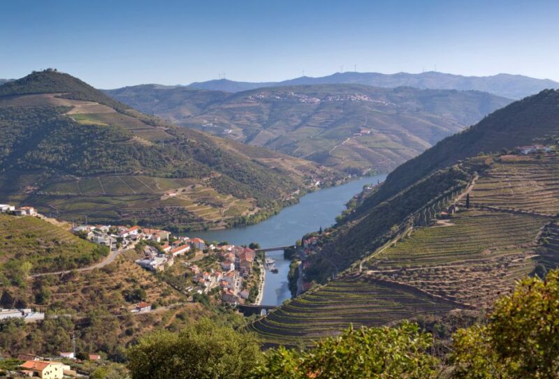 Portugal: Premium Bike Tour Atlantic Coast to Douro Valley - Daily Itinerary