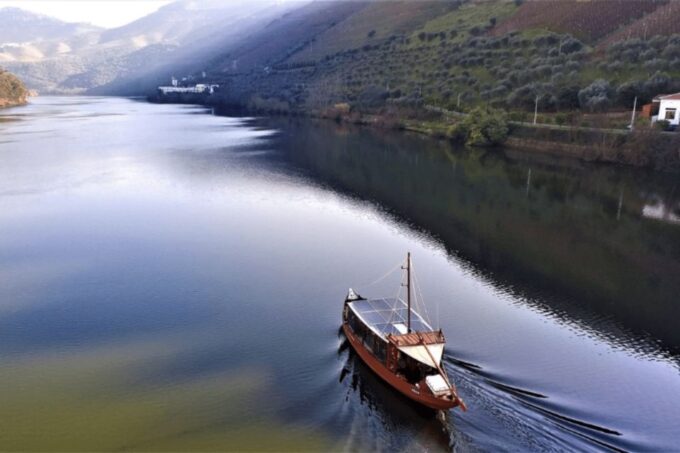 Portugal: Premium Bike Tour Atlantic Coast to Douro Valley - Wine Tasting and Culinary Delights