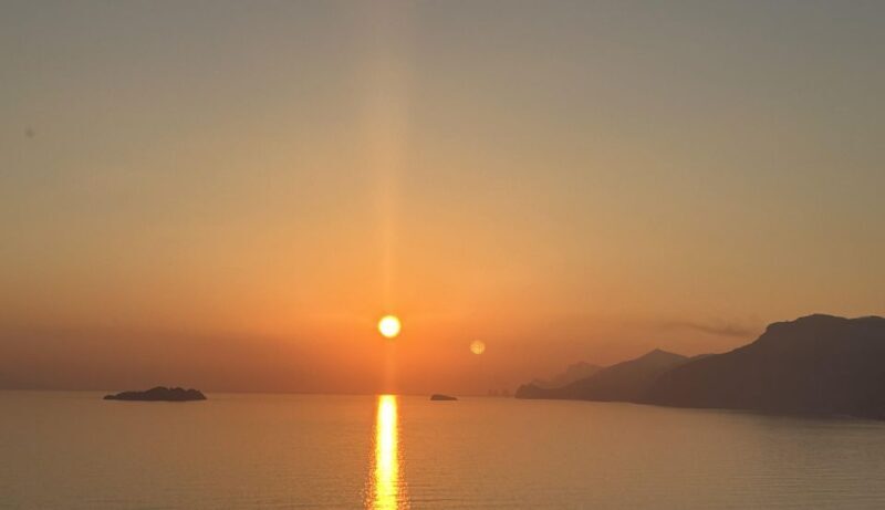 Positano: Amalfi Coast Sunset Group Boat Tour with Prosecco - The Experience: What to Expect on the Water