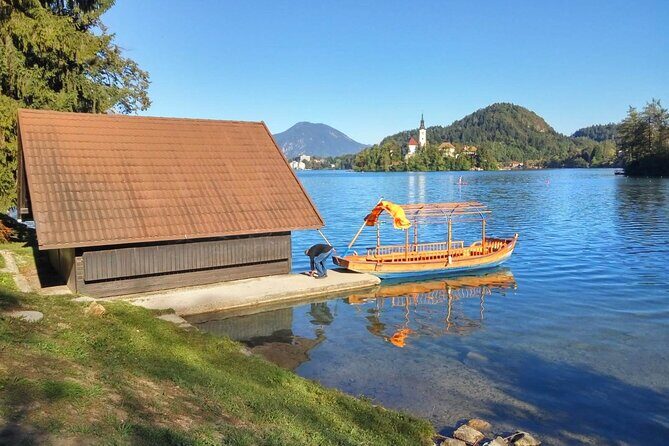 Postojna cave and Lake Bled Private Full Day Tour from Zagreb - Discovering Lake Bled