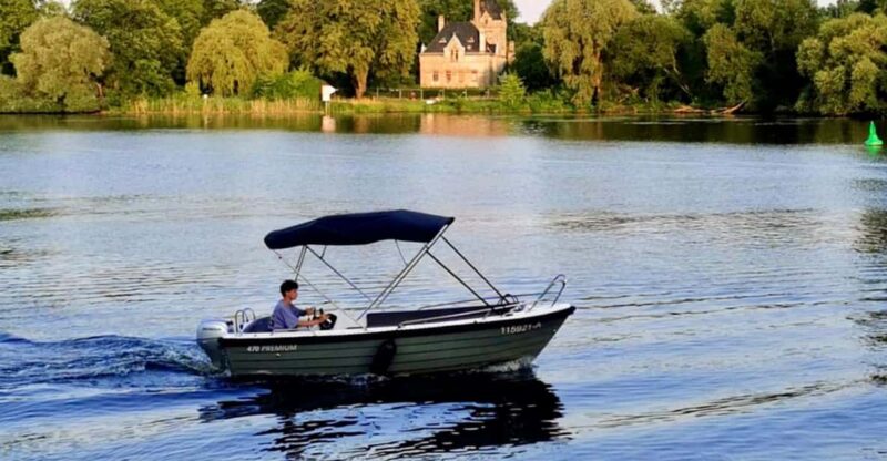 Potsdam: Rent a License-Free Motorboat for 4 PAX - Additional Options