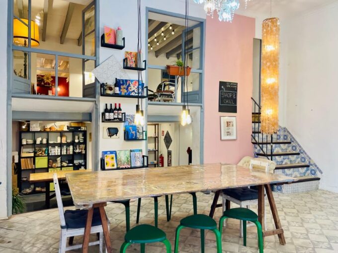 Pottery Club in the Heart of Palma Old Town - Class Environment