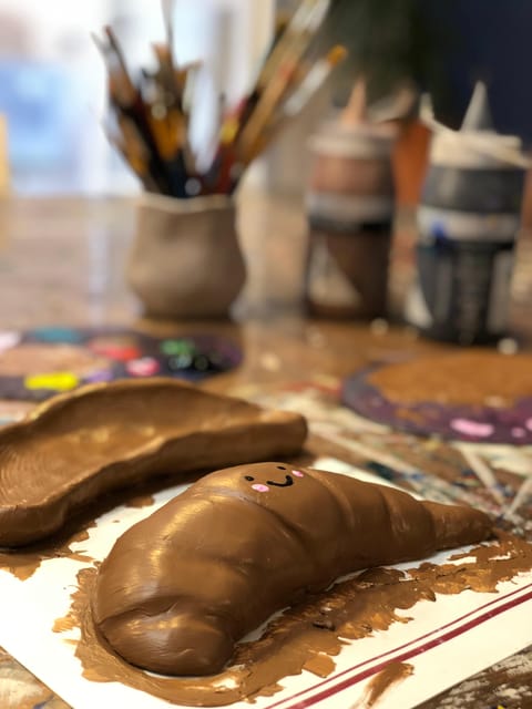 Pottery Club in the Heart of Palma Old Town - Instructor Support