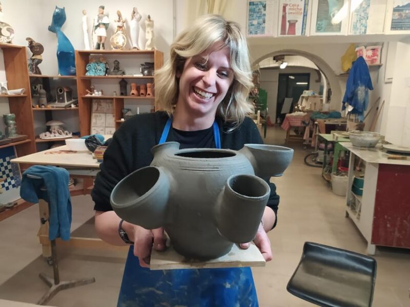 Pottery Wheel Workshop in Mugello, Tuscany. - Shipping of Artifacts