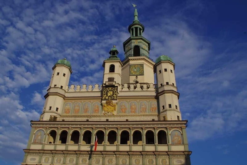 Pozna: Discover & Play  A Guided Tour with a City Game - A Thorough Look at the Experience