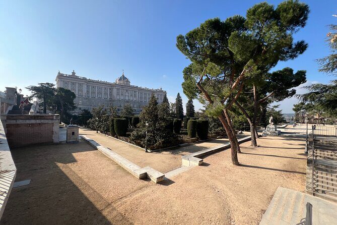 Prado Museum and Royal Palace Private Tour in Madrid - FAQs